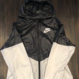 Women’s Nike Light Weight Jacket